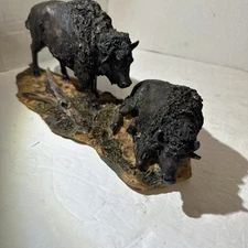 Vintage 2 Bison Buffalo Figures Resin? By DDW Brookstone Figurine 
