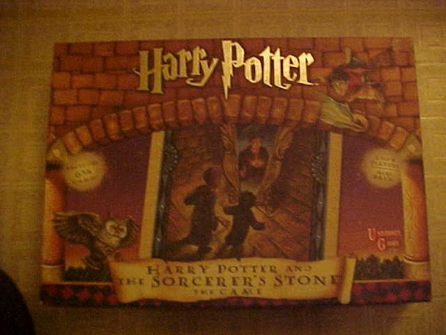2000 University Games Harry Potter and The Sorcerers Stone Board Game