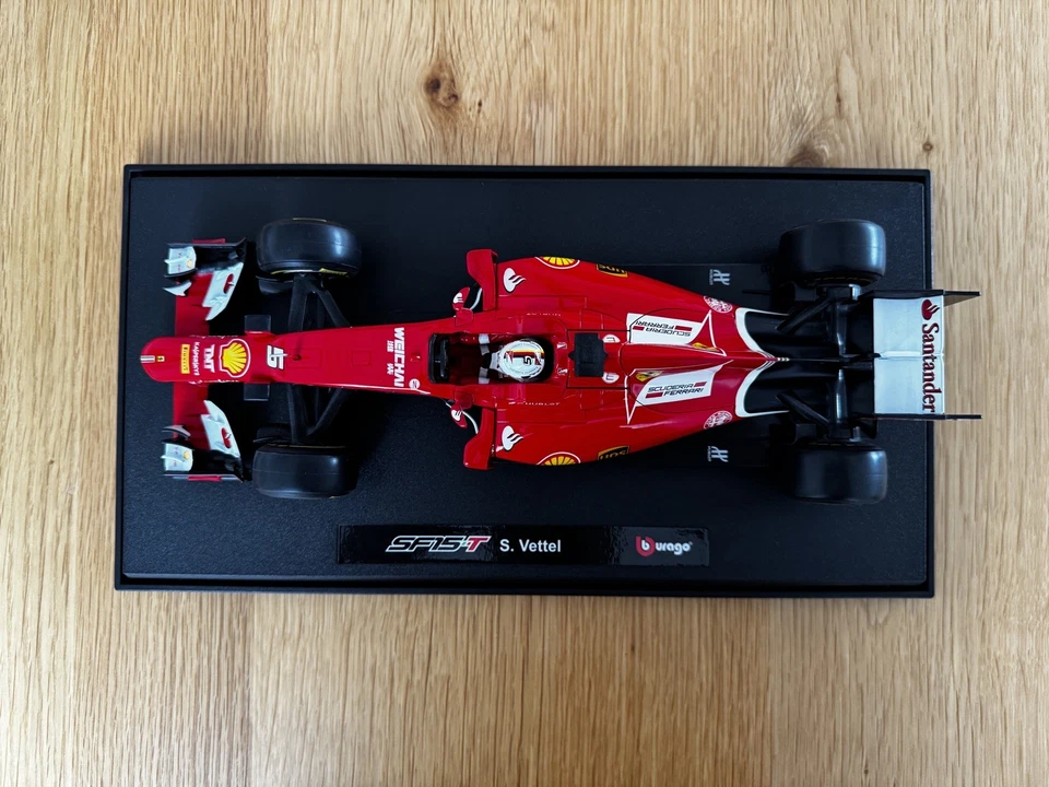 Modellauto 1:18  S. Vettel Ferrari F1 SF15T  2015   " SANTANDER"UPS"  Formel 1 - Bild 2 von 4
