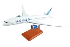 United Airlines Boeing 787-900 New Livery Desk Display 1/100 Model SC Airplane