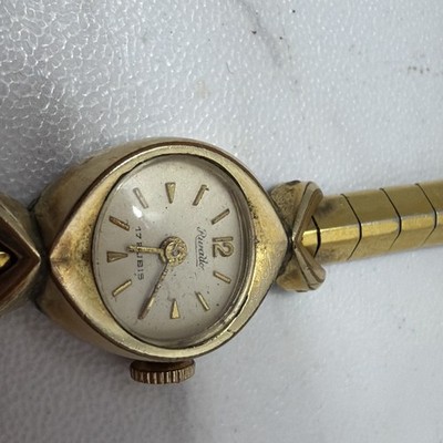 Rare Vintage Ladies Wristwatch Rivado 17 Rubis Gold Tone Running Read Descrip 