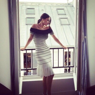 BCBG Max Azria size XXS 6 Agnese Black White Stripe Bodycon Dress Off the should