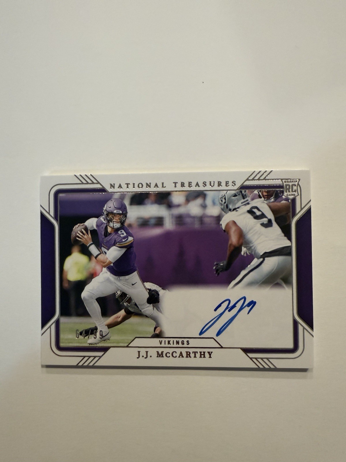 2024 Panini National Treasures Field Pass On Card Auto JJ McCarthy RC 64/99