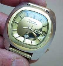 GRANDE OROLOGIO DA UOMO ACCUTRON ACCUQUARTZ 2242 ACCIAIO INOX TUNING FORK REVISIONATO N4