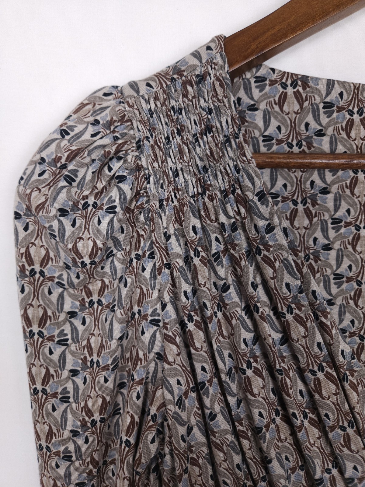 Peruvian Connection Size Small V-Neck Falling Lea… - image 4