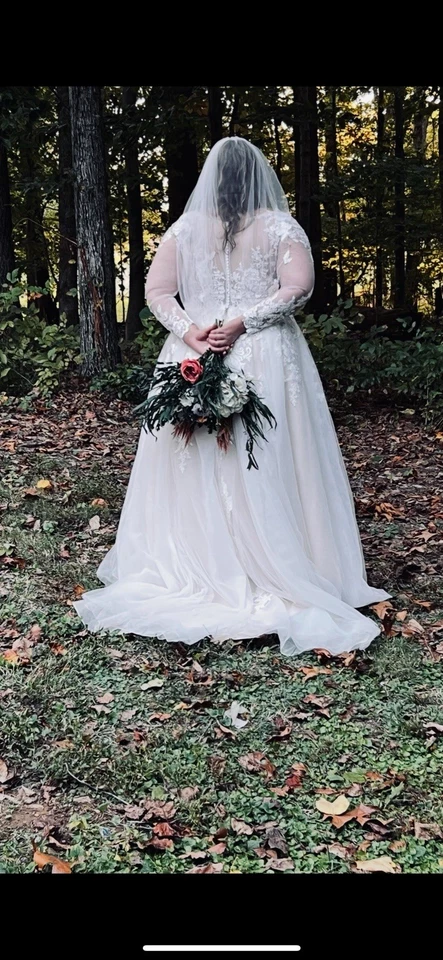 David's Bridal White Wedding Dress Size 18W - Image 3 of 3