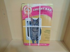 Ideal Pet Products Chubby Kat Large Cat Door White Flap Size 71/2" x 10 1/2" NIB