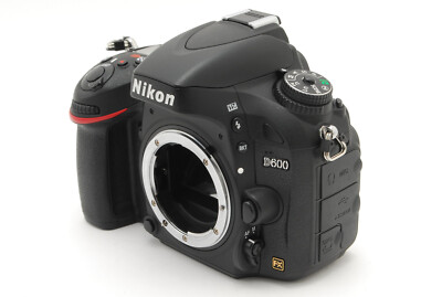 Nikon D600 ボディ s-l400.jpg