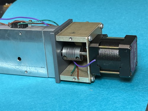 Velmex UniSlide A25 22" Precision Dovetail Slide Linear Actuator w/Stepper Motor - Picture 8 of 9