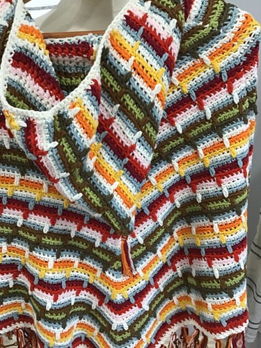 VTG Gap Kids Size XXL 14/16 Rainbow Hooded Poncho Fringe Cotton Crochet - Picture 6 of 8