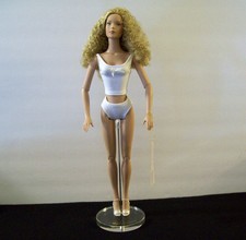 Tonner LE Embassy Dinner Mei Li 16 Doll Tyler Wentworth