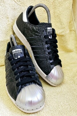 CUSTOM MI ADIDAS SUPERSTAR SNEAKER GRÖßE UK 4 SCHWARZ REPTIL & SILBER METALLZEHEN