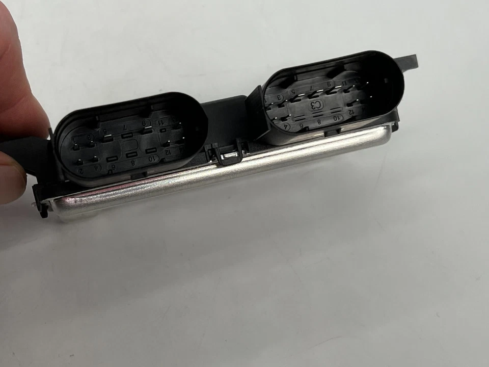 Unidad de módulo de control de bomba de combustible GLA Sprinter nueva OEM 2019-24 Mercedes A0009008214 Foto 4 de 4