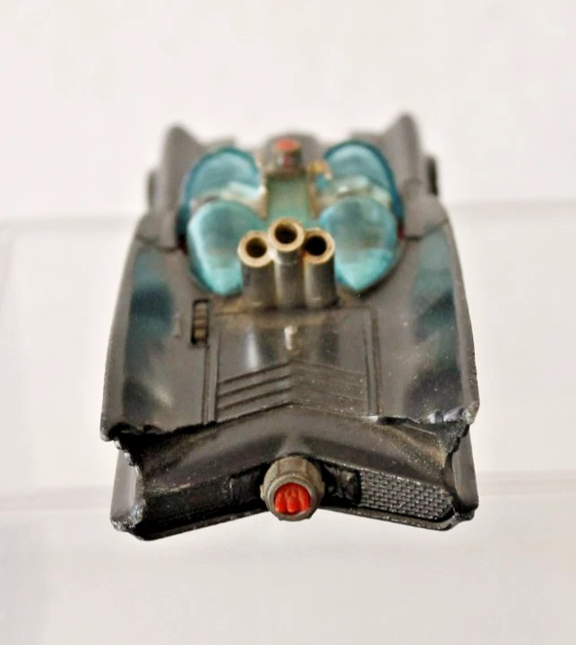 CORGI 1966 1ST EDITION 267 BATMOBILE WITH ROBIN & BATMAN FIGURES RED BAT WHEELS - Image 4 of 4