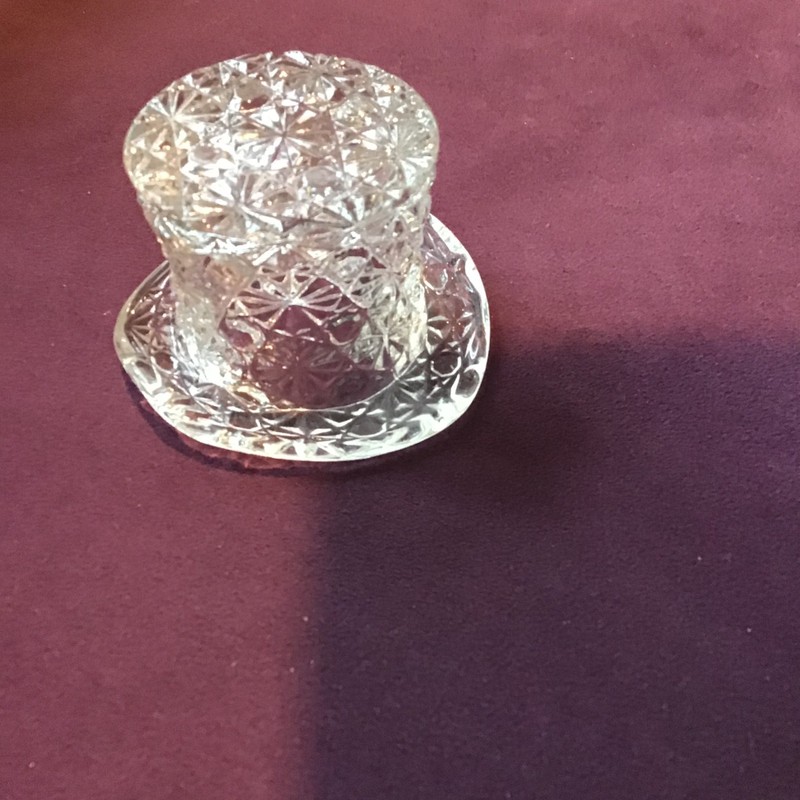 hat shape cut crystal, Any dresser or shelf with this will look great dream piec