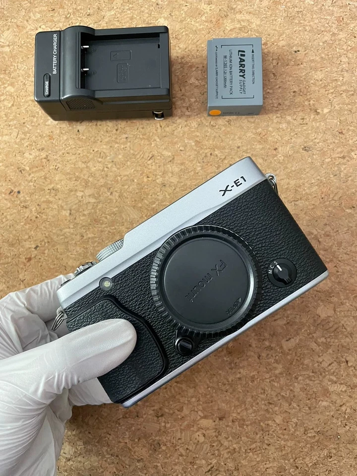 Cuerpo de cámara digital Fujifilm X-E1 16,3 MP SLR PLATEADO Fujifilm serie X Foto 2 de 4