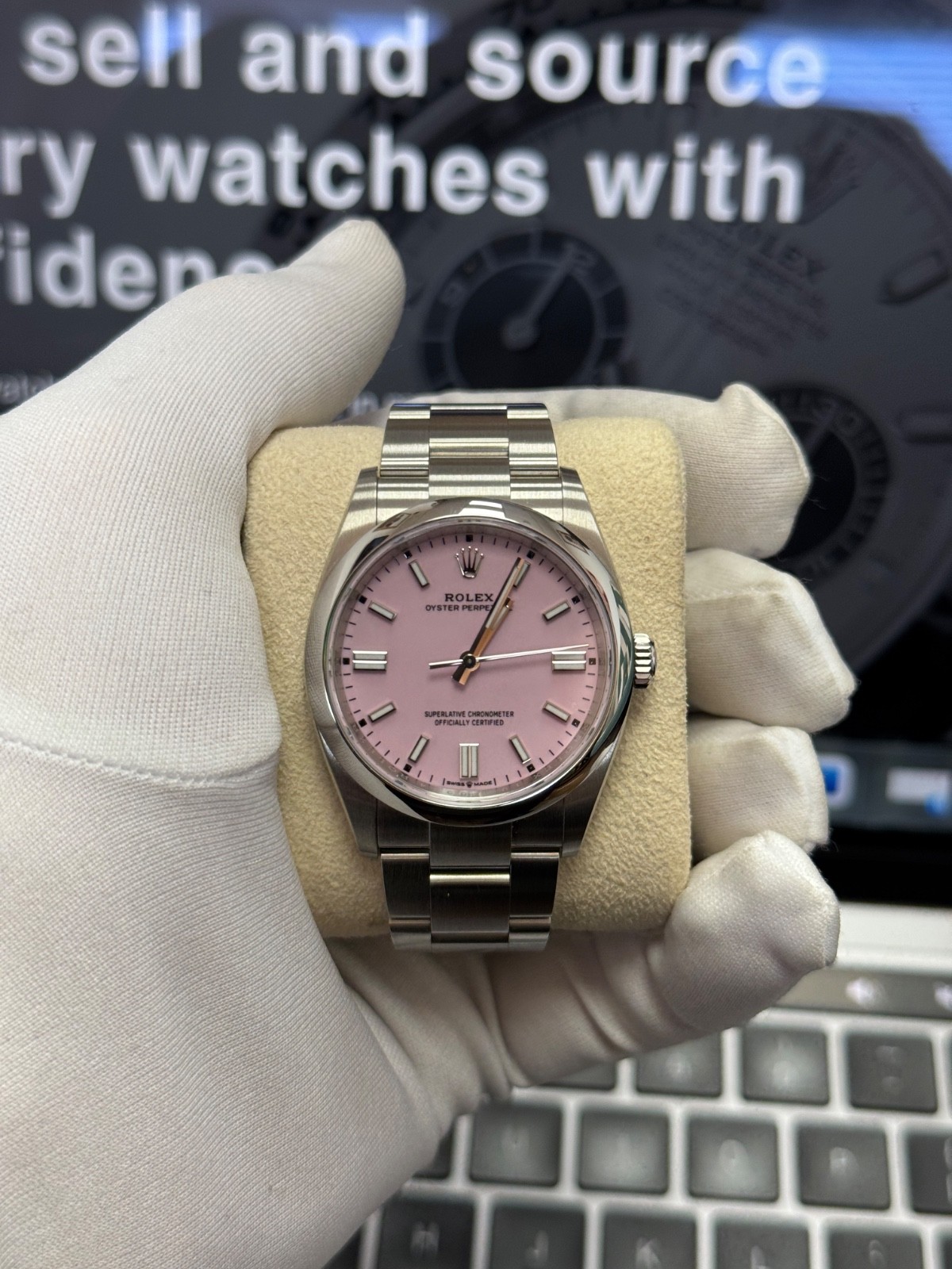 Rolex Oyster Perpetual 36 126000 Pink Dial Oystersteel 2024 Full Set Unworn