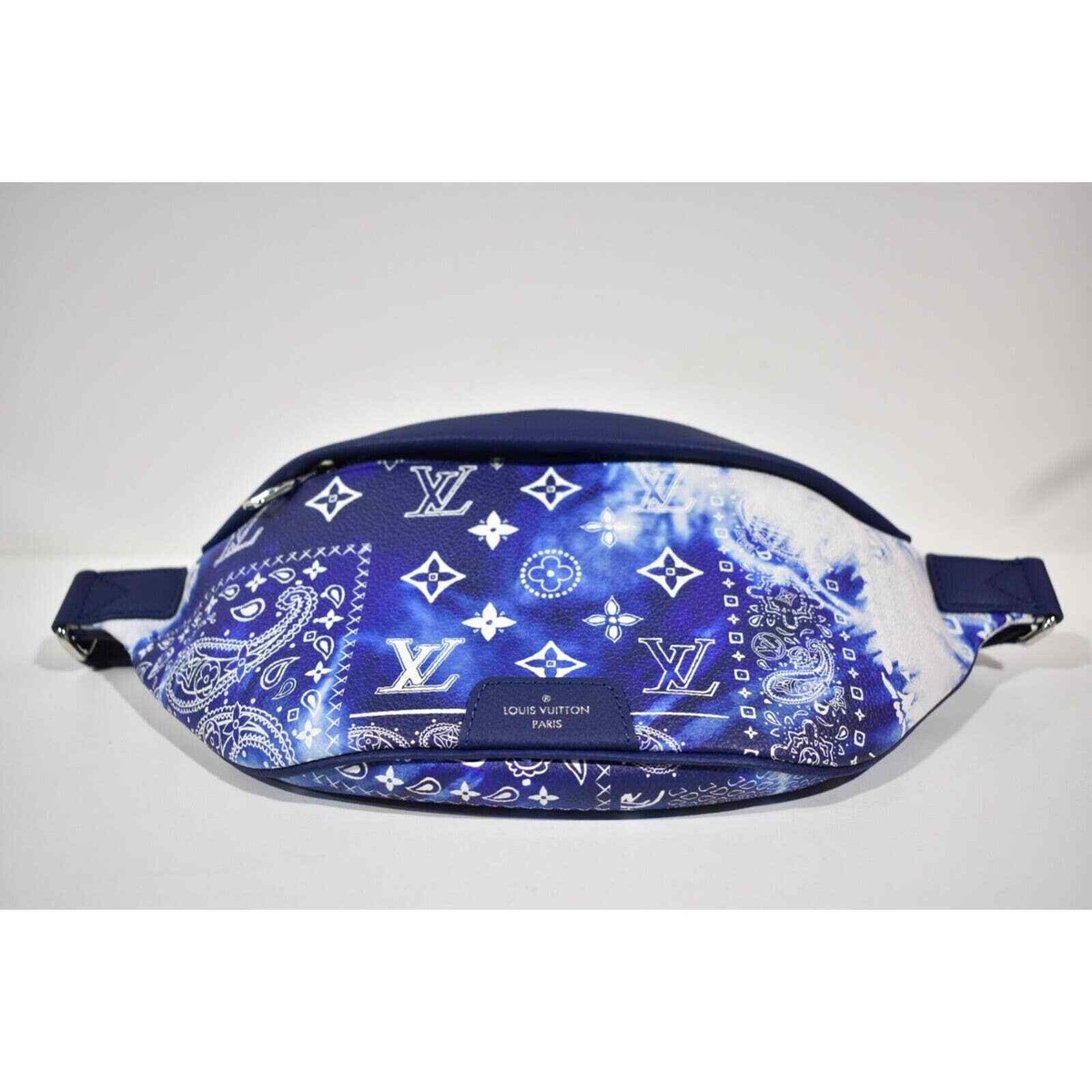 Louis Vuitton Discovery Bumbag PM Bandana Blue Monogram Crossbody Fanny Pack Bag NEW Louis Vuitton Bum Bag Discovery PM Monogram Bandana  main image 4
