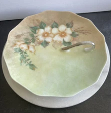 Early 20th Century Hand Painted Porcelain Dish W/Gold Finger Hold Nuts Trinkets