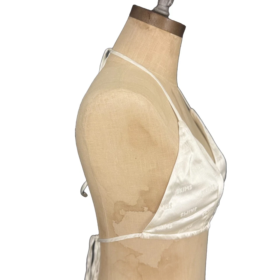 Top de pijama de bikini triángulo jacquard SKIMS 2x logotipos satinados blanco marfil nuevo con etiquetas B21 Foto 2 de 4