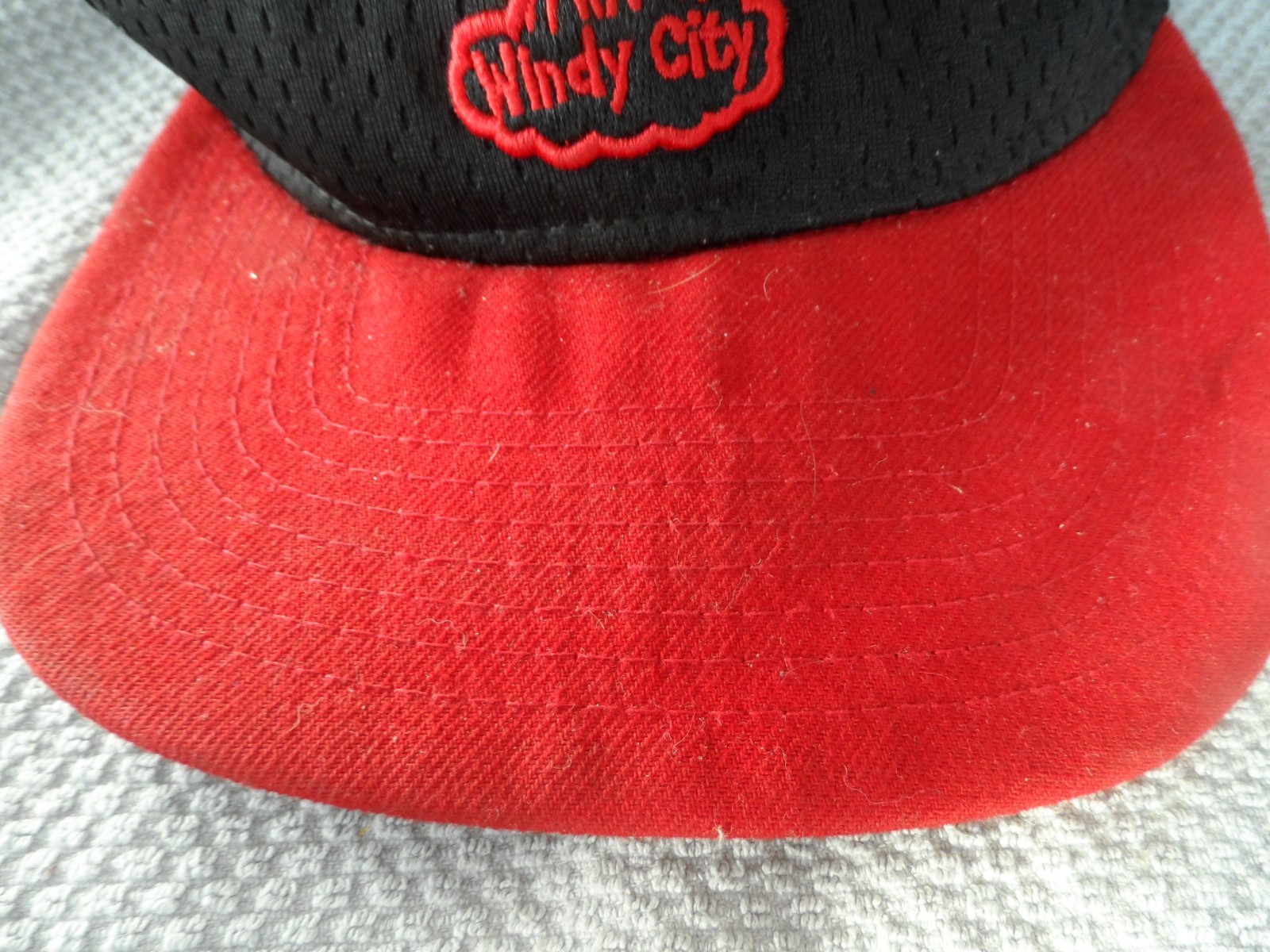 (2) CHICAGO BULLS CAPS. SEE PICS USED X-425 thumbnail 12
