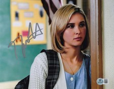 Isabel May ‘Young Sheldon’ Actress Signed 8x10 Photo ‘Veronica’ Beckett Scream 7