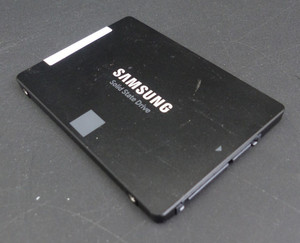 250GB SSD Samsung 860 EVO SATA 6.0 GBit/s SSD 2.5-Zoll MZ7LH250HBJQ MZ-76E250