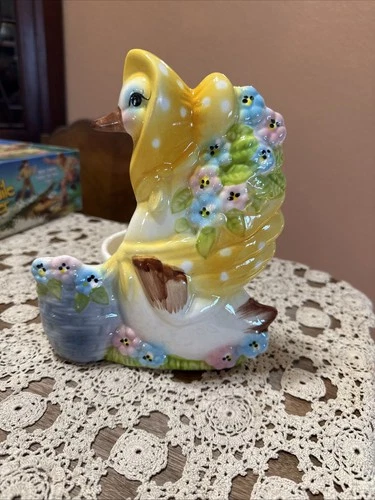 Vintage Cottage Core Duck Planter Easter Decor Mint Condition