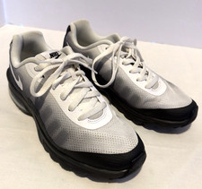 Nike Air Max Invigor White/Black Mens Size 7 Trainers Running Shoes 749688-010