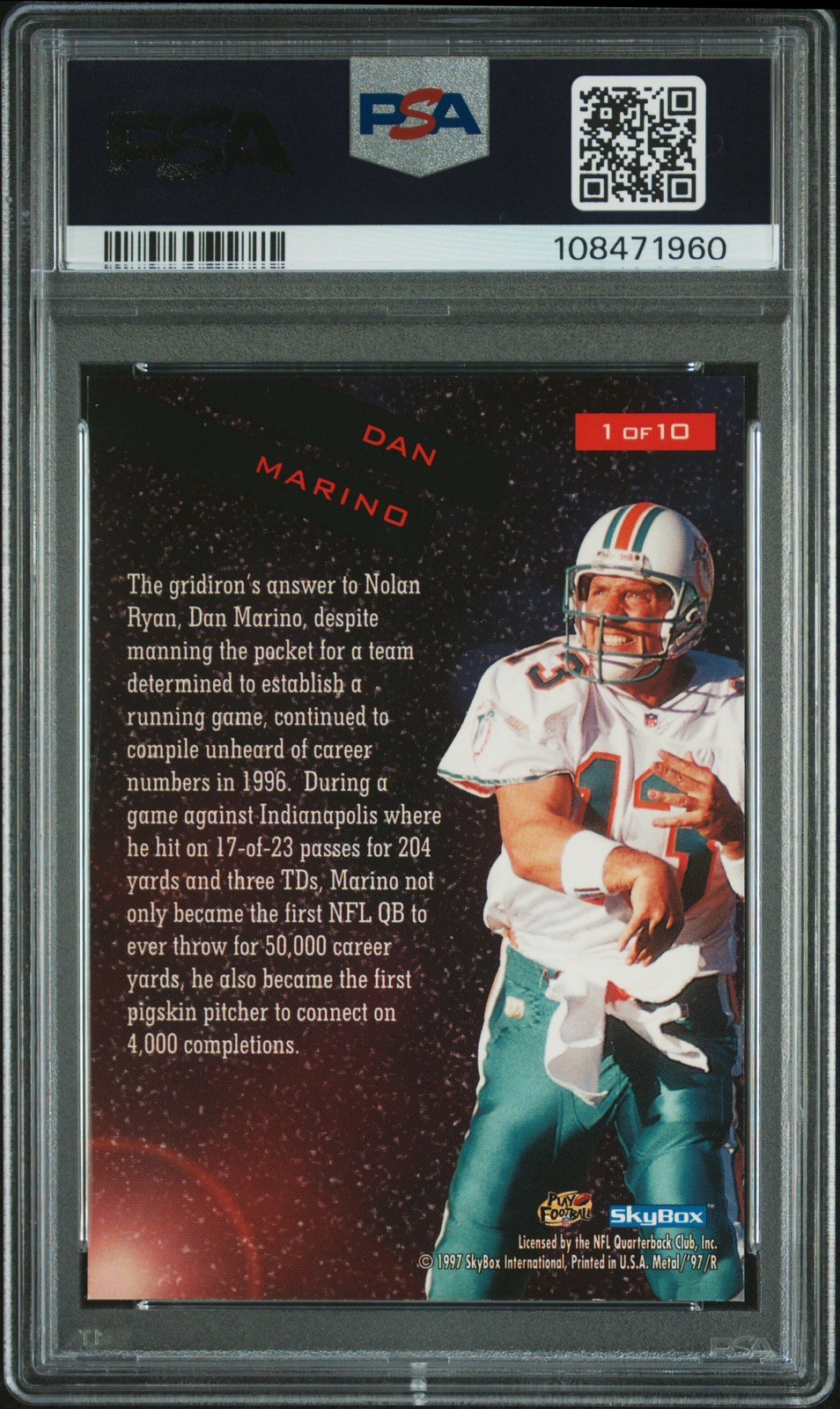 1997 Skybox Metal Universe GOLD UNIVERSE Dan Marino PSA 8  view 2