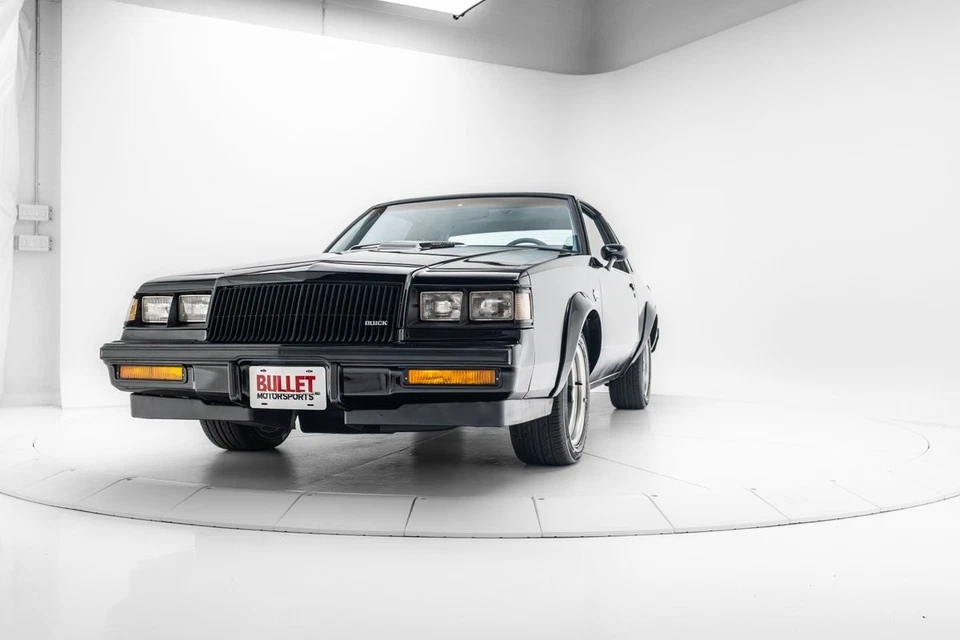 Buick Grand National 1987 Foto 2 de 4
