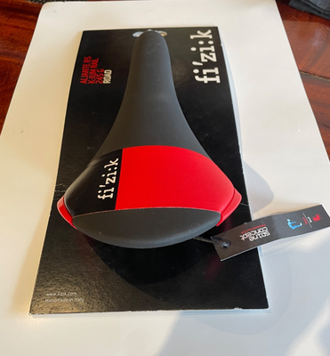New Fizik Aliante R5 Saddle Black/Red | eBay