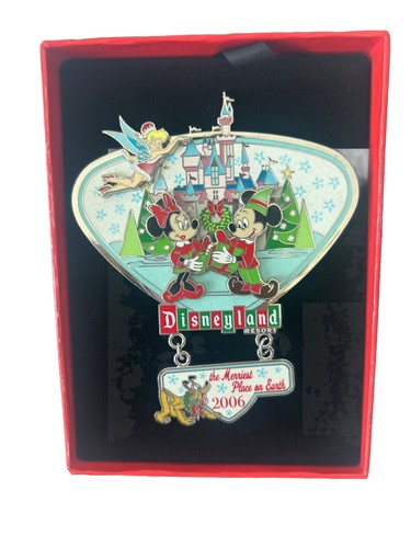Disney HappyNewYear 2006 限定ピンバッジ LTD500 Disney Happy New Year Pin - 2006 Magic Kingdom