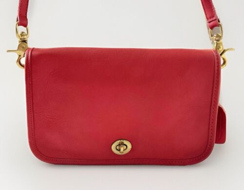 Vintage Coach Red Leather Purse 9755