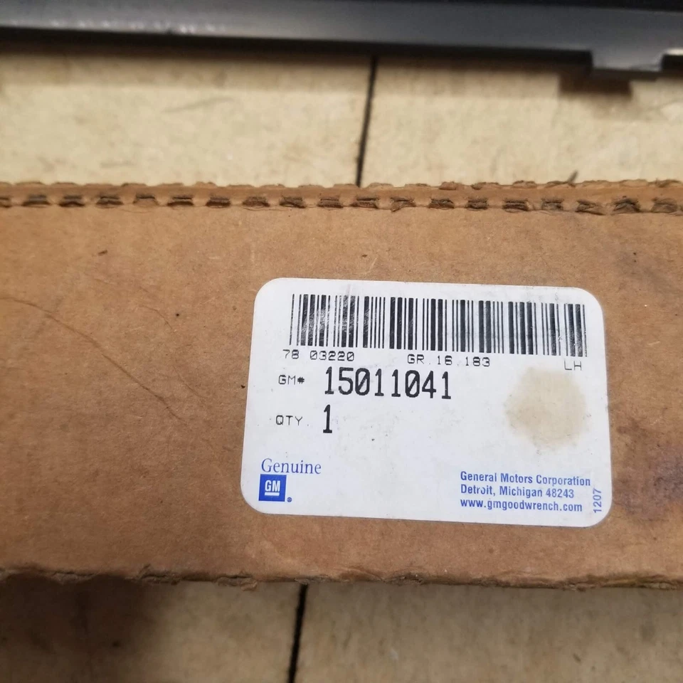 Cinturón de ventana de puerta GM 15011041 Foto 2 de 4