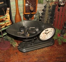 Prim Vtg Style General Store Candy Scale Clock Rustic Key Apothecary Holder Dish