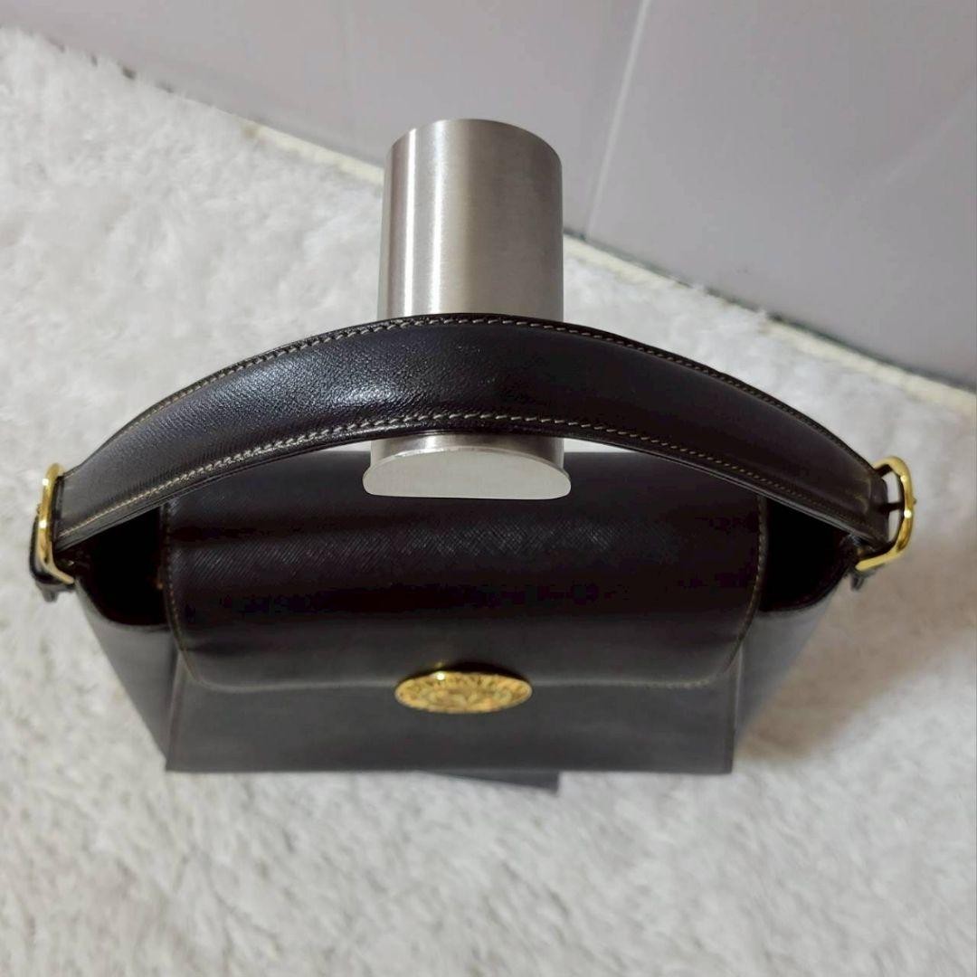 Valentino Garavani Circle Logo Leather Handbag Black Women's Fashion Japan thumbnail 6