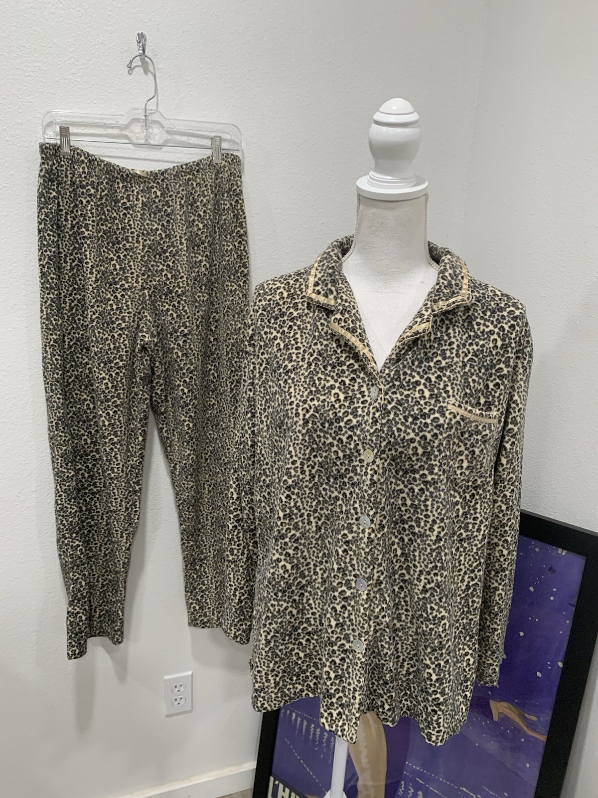 ARIA Size Large Stretch Fleece PJ Pajama Set Cheetah Leopard Animal Print