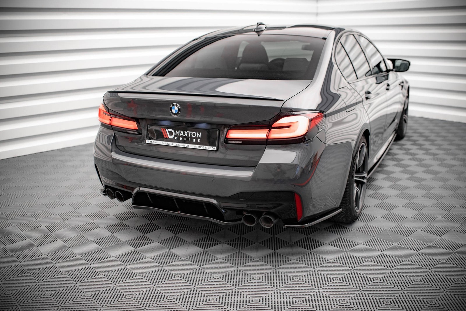 Splitter arrière Maxton BMW M5 F90 noir brillant pour spoiler de pare-chocs