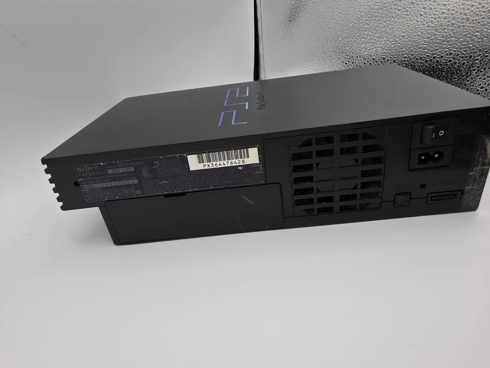 Modo original Playstation 2 con mando, tarjeta de memoria y GTA 3 Foto 3 de 4