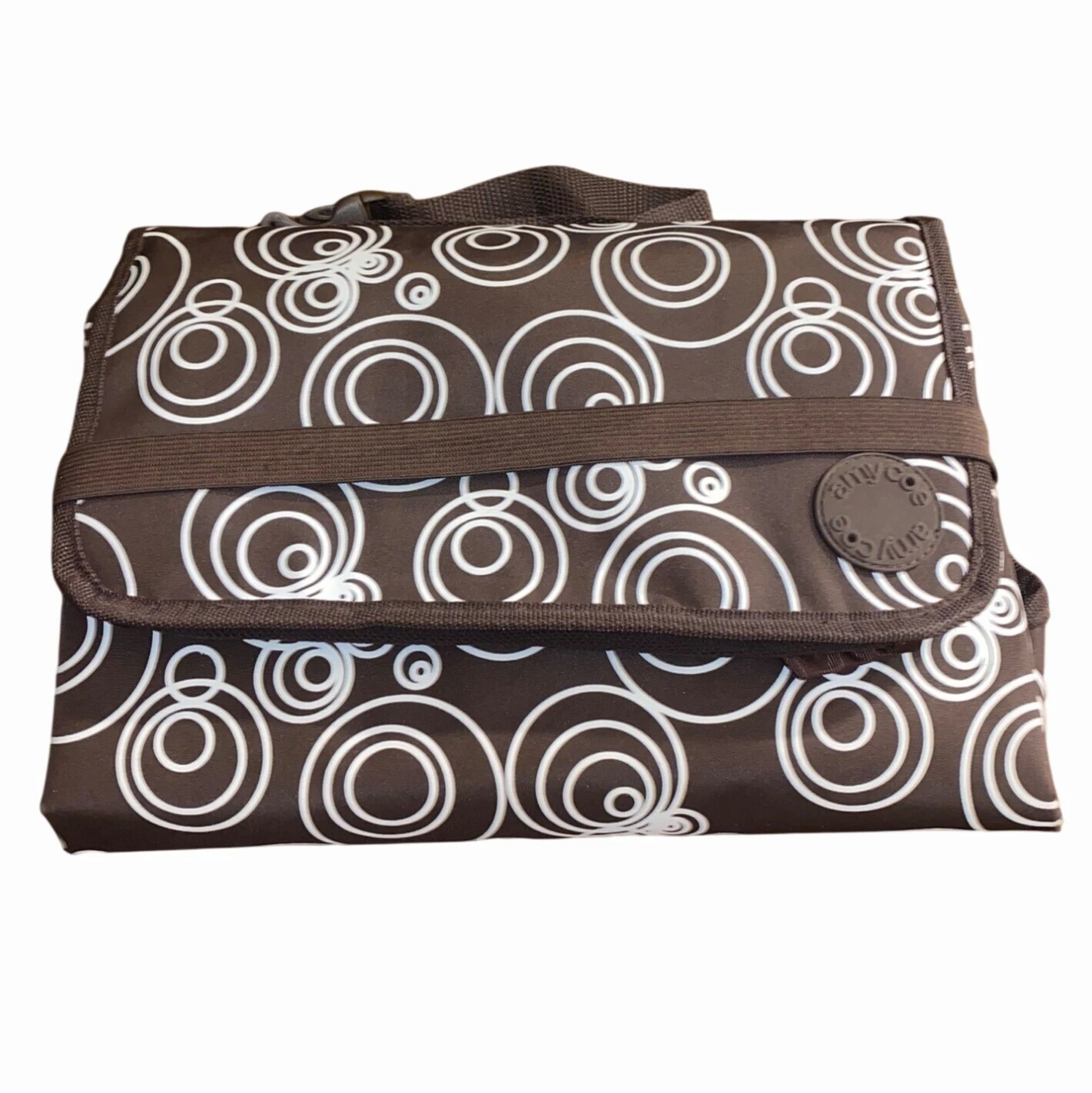 Amy Coe Baby Portable Changing Pad Travel Mat Clutch Bag Organizer Brown White
Opens in a new window