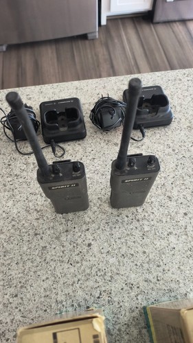 Motorola Spirit II Pro Series 2-Way Radios, Original Boxes, Manual (Tested) - Zdjęcie 6 z 7