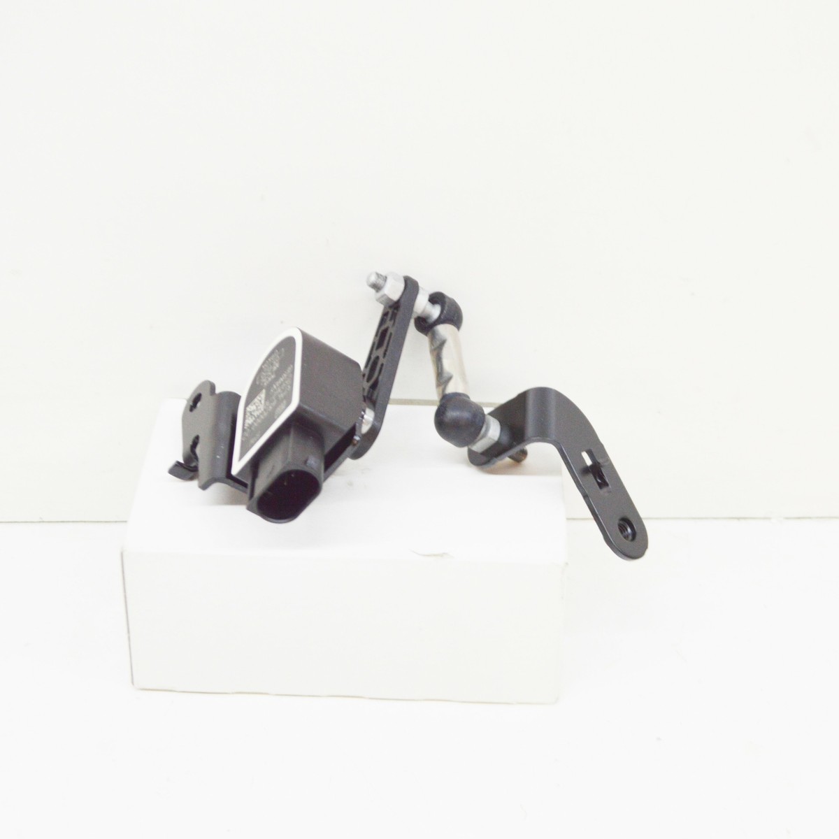 NEW OEM MINI COOPER R56 FRONT HEADLIGHT LEVEL SENSOR