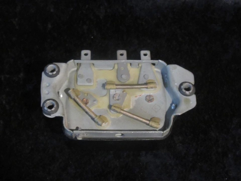 NOS 1958-1962 Chevy Olds Pontiac Rebuilt 12 Volt Delco Remy Voltage Regulator Foto 2 de 4