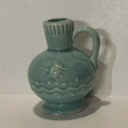 Vintage Shawnee Pottery Mini Bug On A Jug Turquoise Glaze Miniature Vase B182