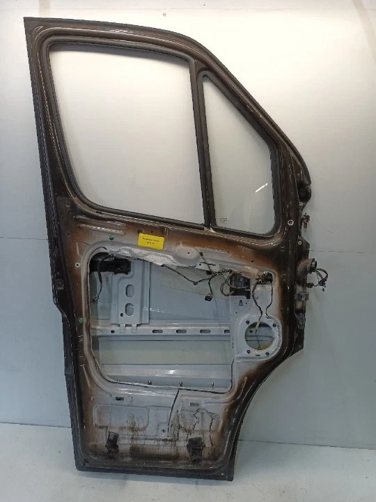 Puerta delantera izquierda Mercedes-Benz Sprinter 3.5-T  311 CDI (906.131, 906.1 - Imagen 3 de 4