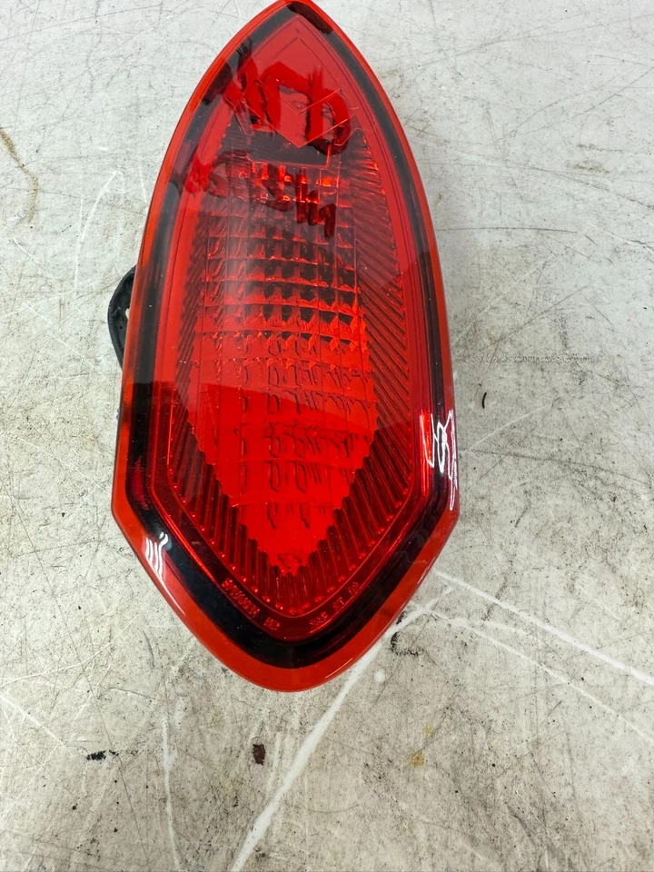 2007 Victory Kingpin OEM Rear Brake Light Lamp Lens Taillight Tail Light 5854560 - Image 4 of 4