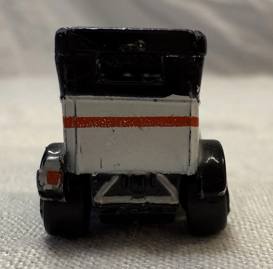 Vtg GALOOB Micro Machines SFPD Wagon 1924 Ford Model T Police Car Die Cast 1:125 - Image 4 of 4