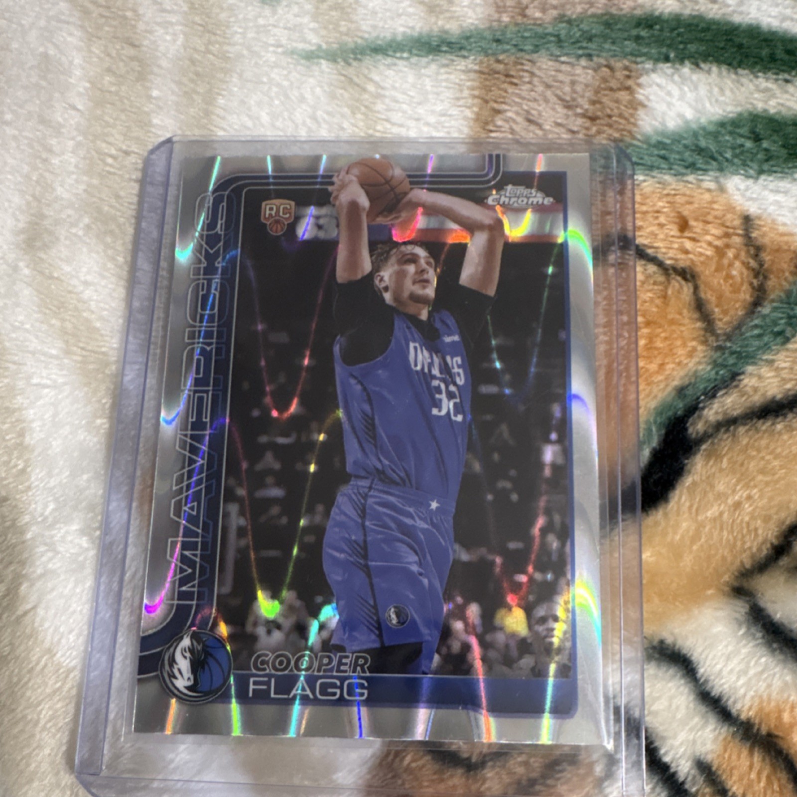 Topps 2025-26 Chrome Cooper Flagg Dallas Mavericks Rookie Card #251 NBA raywave