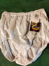 VTG Warner's Perfect Measures White 100 Nylon W/ Lace Soft Silky Panties Sz 8